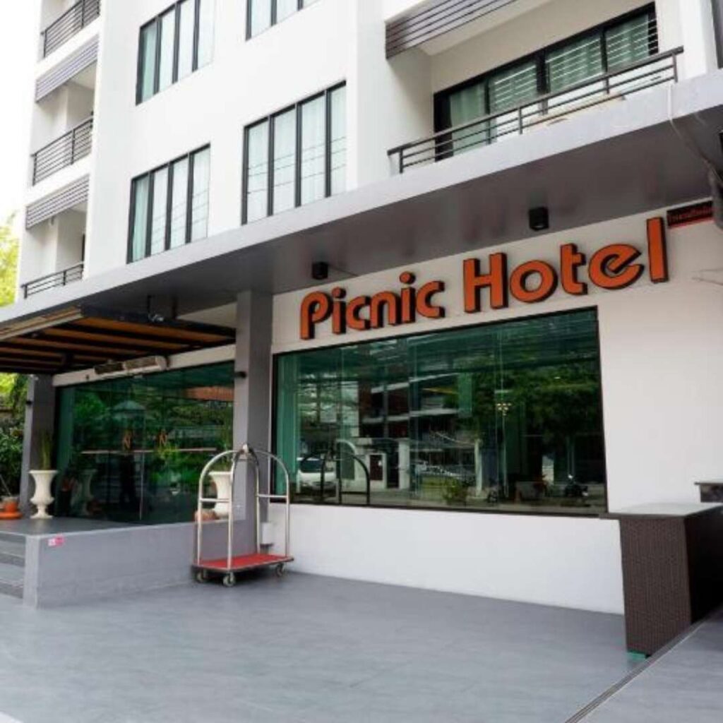 Picnic Hotel - Grandson Travel and Tours