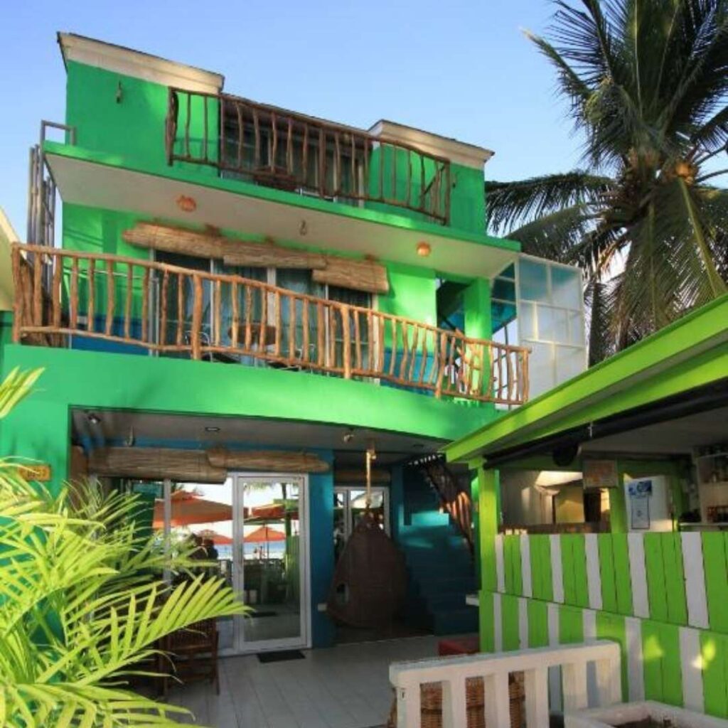 Blue Waves Beach House-Grandson Travel and Tours